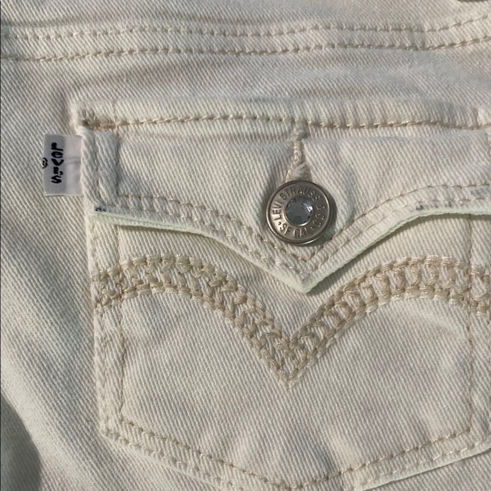 Levi's White Denim Bermuda Shorts Relaxed Fit - Picture 7 of 13